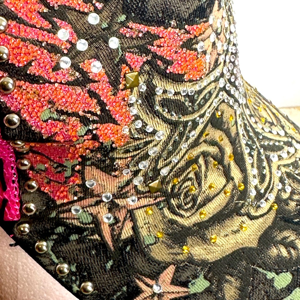 Women’s Stephanie Headwear snap back ball cap pink W/ cross & rhinestones - Picture 8 of 13